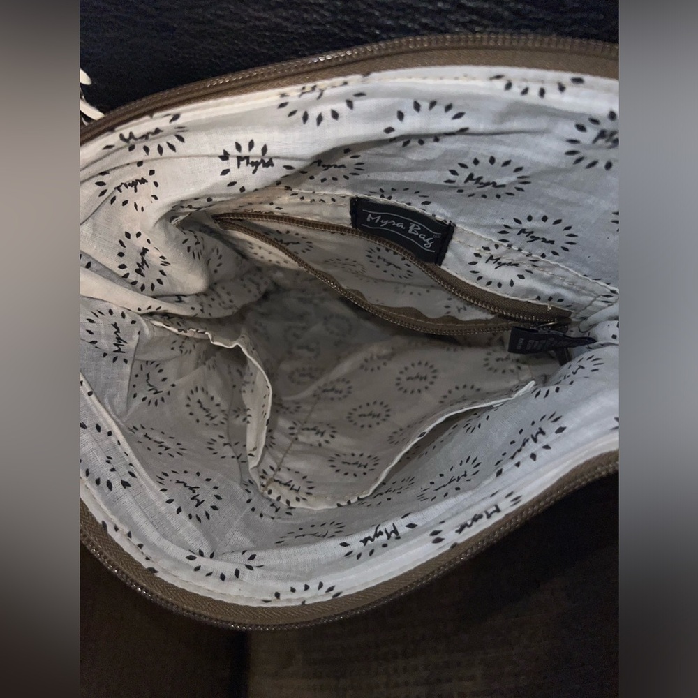 Myra Bag- Spirit of the Herd Hand Tooled Bag - Picture 11 of 16